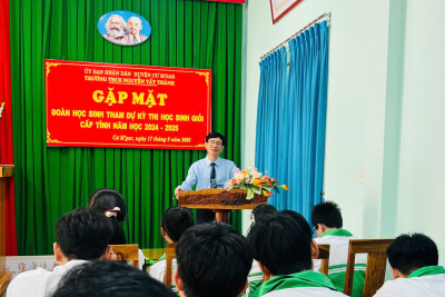 Lãnh đạo nhà trường tổ chức gặp mặt, động viên Đội tuyển HSG các môn văn hóa trước kì thi Học sinh giỏi THCS cấp tỉnh năm học 2024-2025