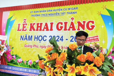 Thầy và trò Trường THCS Nguyễn Tất Thành tưng bừng khai giảng chào đón năm học 2024-2025