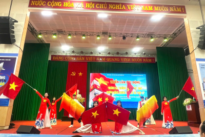 Liên đội Trường THCS Nguyễn Tất Thành tham gia Triển lãm lưu động “Hoàng Sa, Trường Sa của Việt Nam – Những bằng chứng lịch sử và pháp lý” Liên đội Trường THCS Nguyễn Tất Thành tham gia Triển lãm lưu động “Hoàng Sa, Trường Sa của Việt Nam – Những bằng chứng lịch sử và pháp lý”