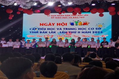 Trường THCS Nguyễn Tất Thành tham gia Ngày hội STEM cấp TH và THCS tỉnh Đắk Lắk,  lần thứ II năm 2024 tại huyện Krông Pắc.